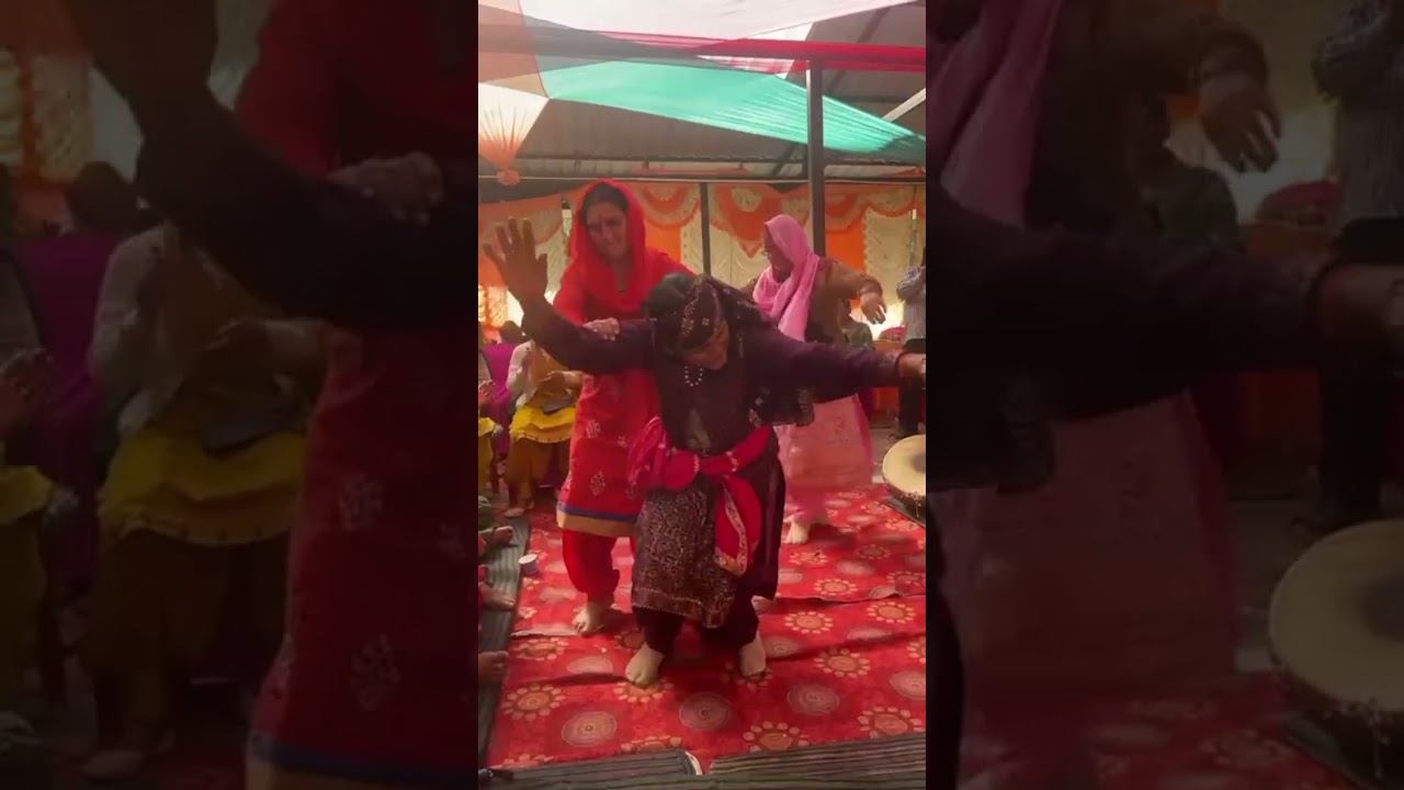 पहाड़ी कल्चर मै बहुत ही सुन्दर गिधा हिमाचल प्रदेश शिमला ग्रामीण 🙏🕉️