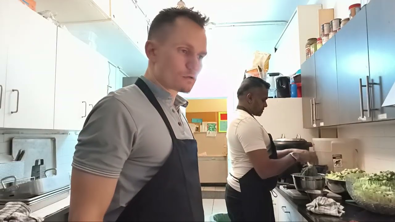 Fiveset Everyday Vlogz - volunteer at local church #home #inspiration 