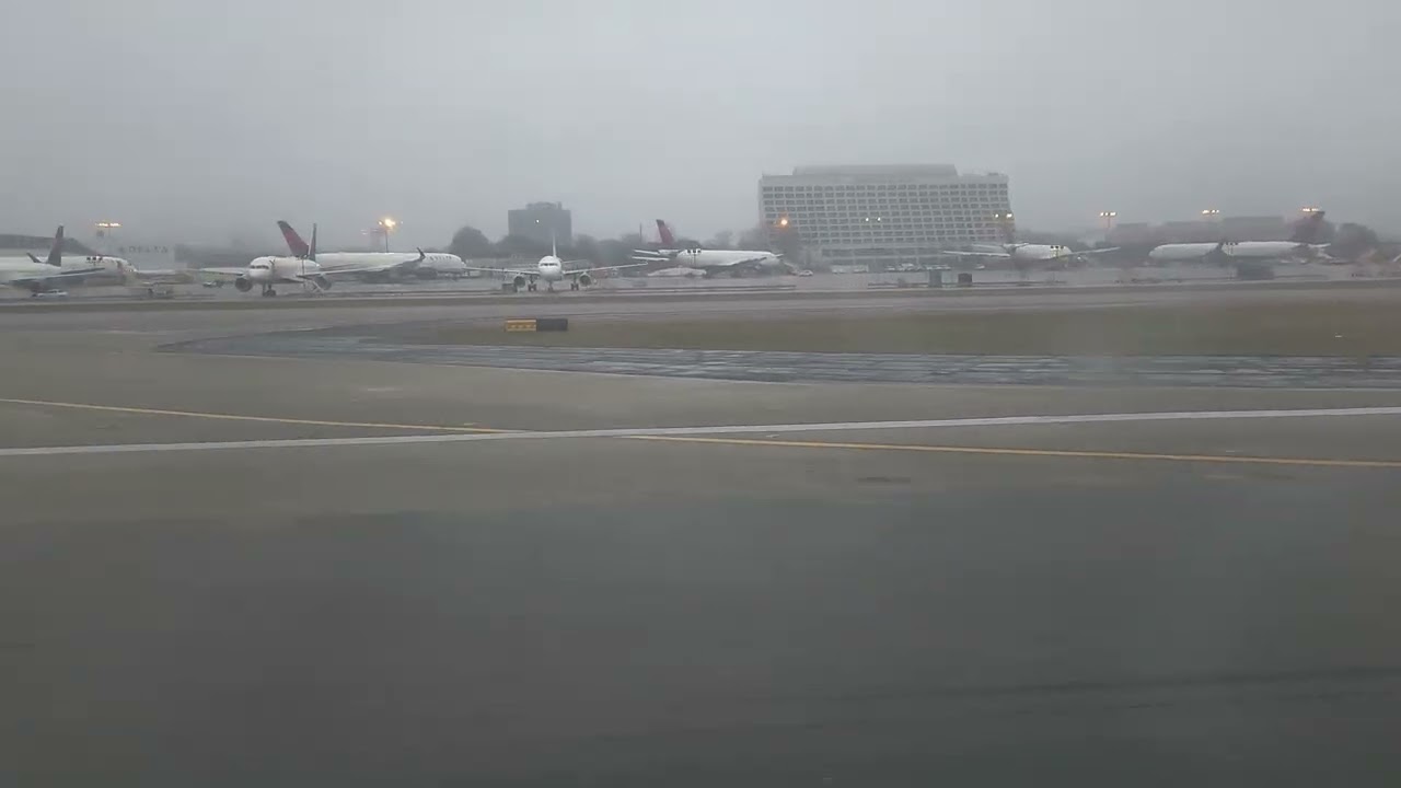 CHA - ATL arrival #Delta #Arrival #ATL #landing #crj700 