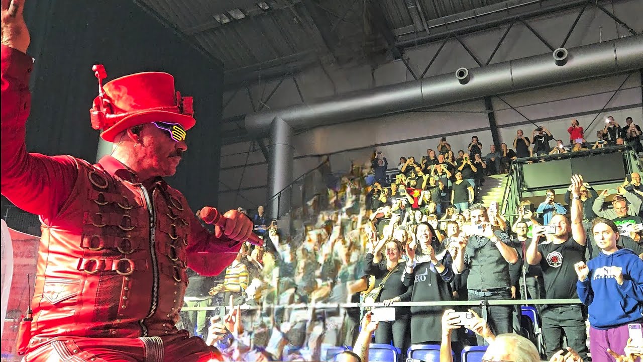 Platz Eins ~ Till Lindemann (08.11.23 Quarterback Arena Leipzig) [4K/HDR]