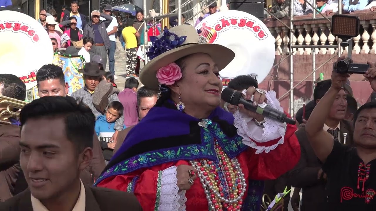 BANDAS EN EL DIA CENTRAL DEL SEÑOR DE LA SOLEDAD HOY 3 DE MAYO DEL 2023 .CANTA LA MARQUINITA