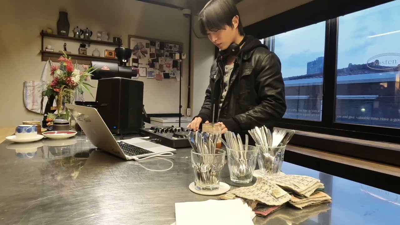 [playlist] 카페에서 듣기 좋은 소울알앤비&재즈힙합 KOSTEN_COFFEE X DJ TRADE