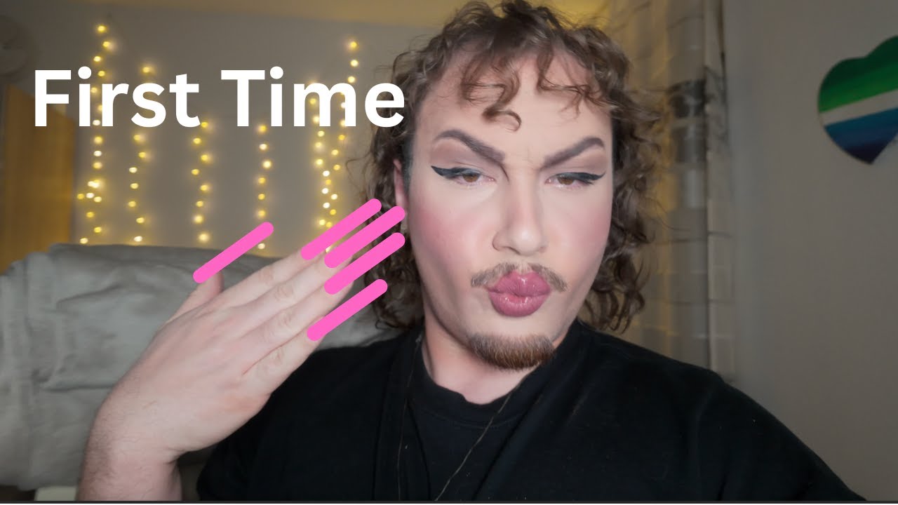 Doing my MAKEUP for the very first time! 😳