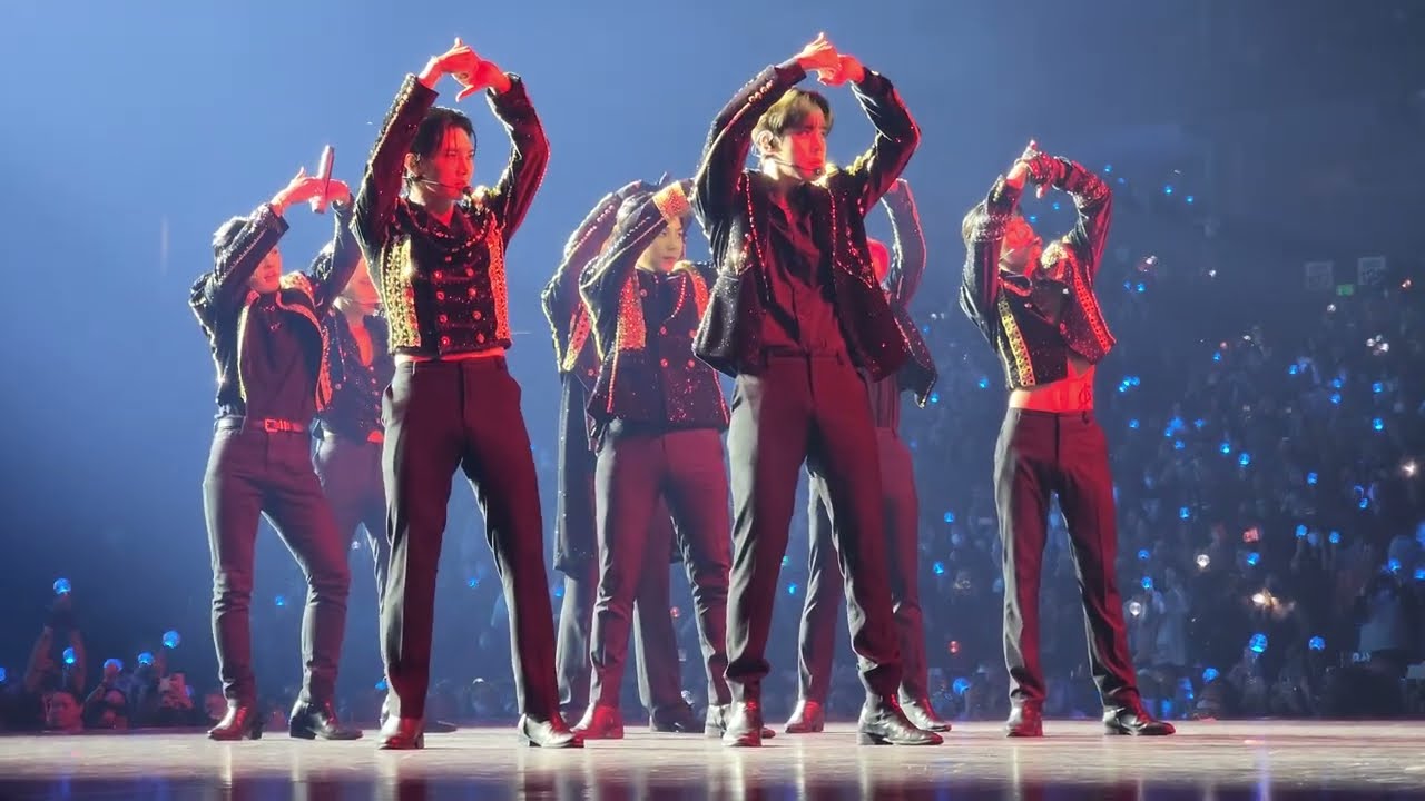 221105 ATEEZ - The Ring | 'Break the Wall' Tour in Oakland [4K Fancam]