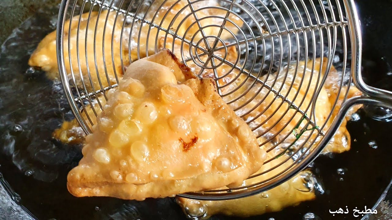 سمبوسة هندي سوبر قرمشة لفترة طويلة بسر الهنود Crispy Aloo Samosas وصفات رمضان 2022🌙⭐🌙⭐