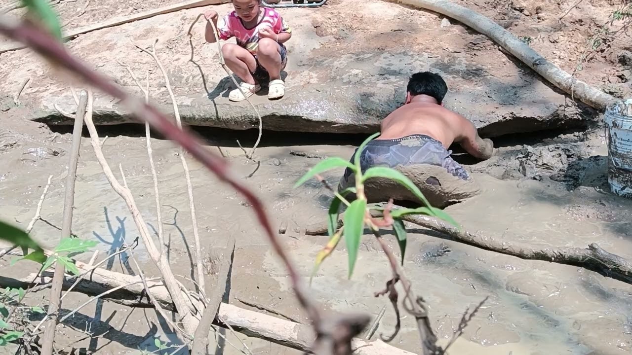 ນ້ຳແຫ້ງປາຫນີຕາຍເຂົ້າຫິນເຫີບຈົນຫມົດ
