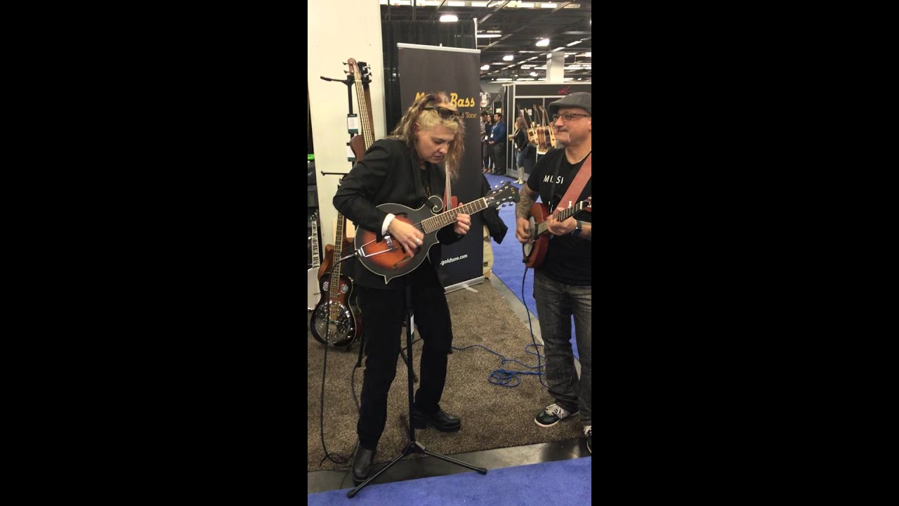 Janet Robin & Armando shred the Gold Tone Folkternative F-6 & EB-5