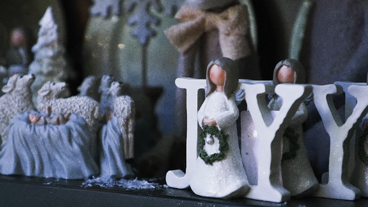 Feeling Frosty | Holiday D&eacute;cor and More!