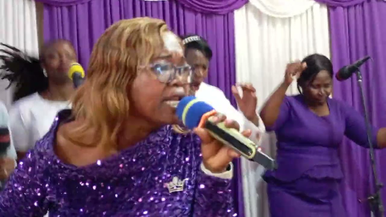 PRAISE SESSION by Damsel of the Lord #churchservice #gospelmusic #jesus 
