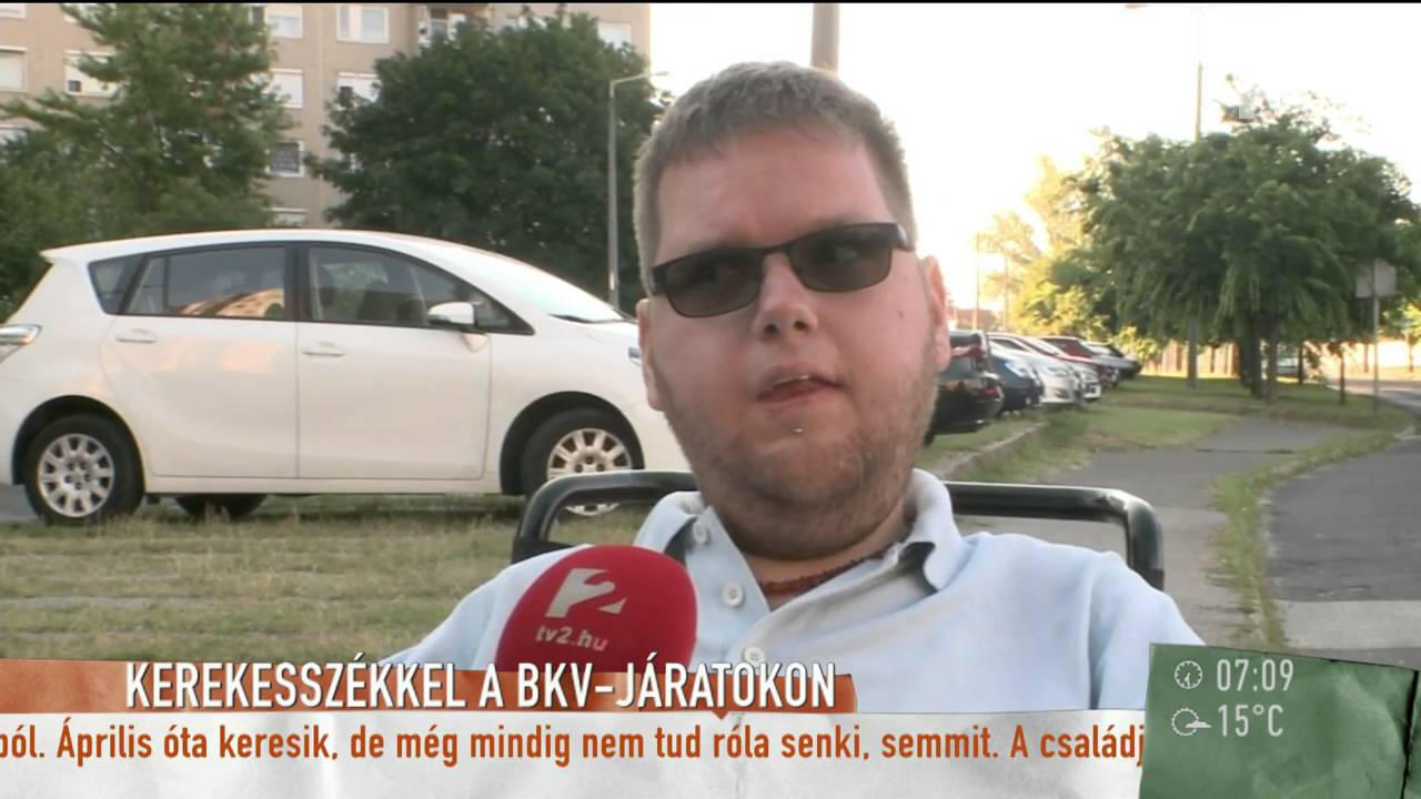 Két sofőr sem engedte fel a buszra a kerekesszékes férfit - tv2.hu/mokka