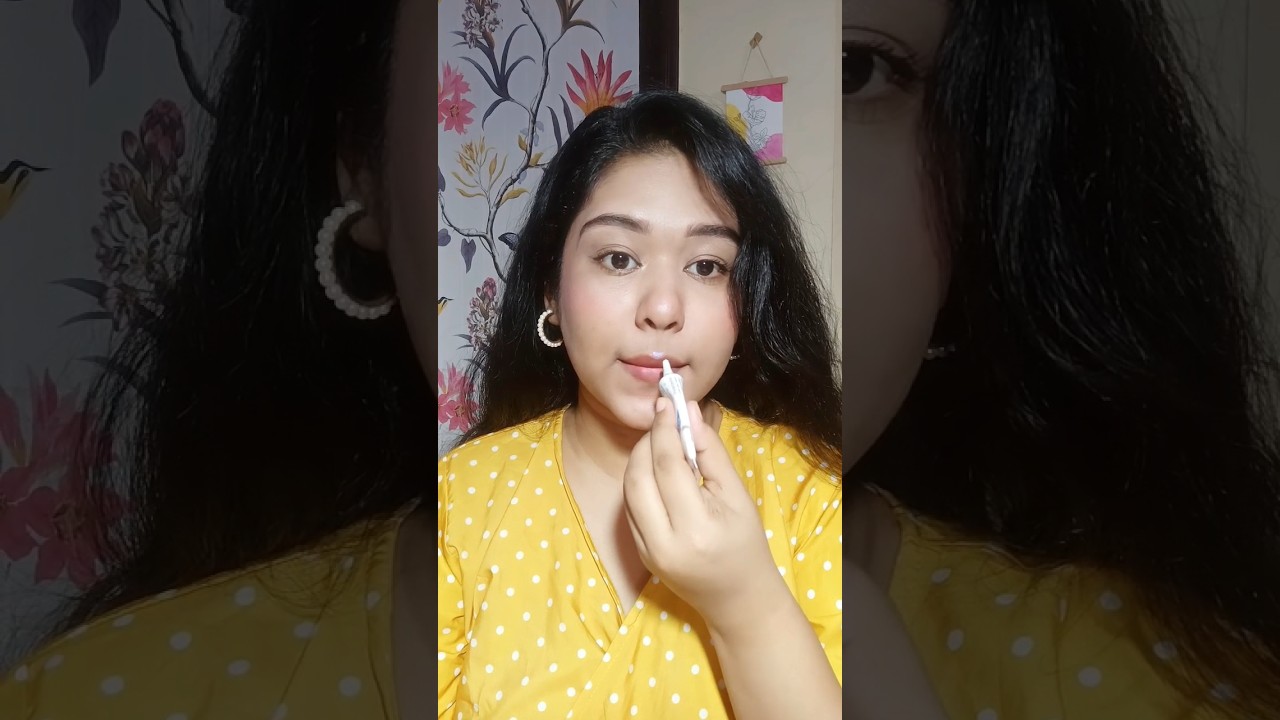 Lip plumping with eyelash glue ?? 😵😱 #ytshorts #shorts #viralhacks #fyp