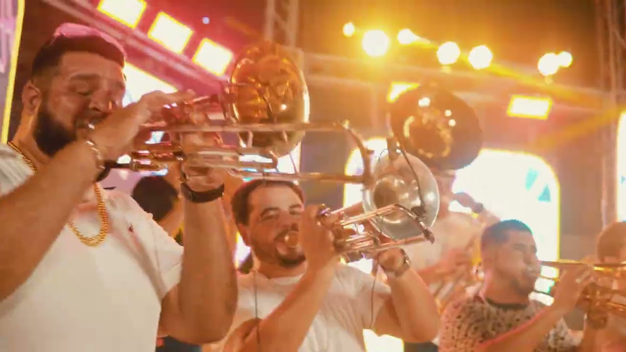 Popurrí: Ranchero chido, La culebra, no bailes de caballito, La bota EN VIVO - Banda La Adicional