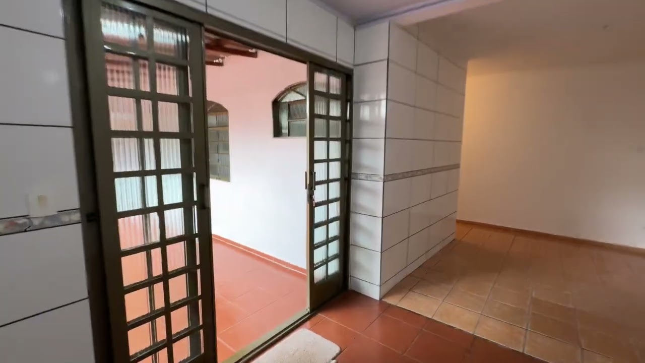 Casa 3 quartos com edícula para alugar na zona sul de Londrina por R$2.500 - Jardim Esperança 