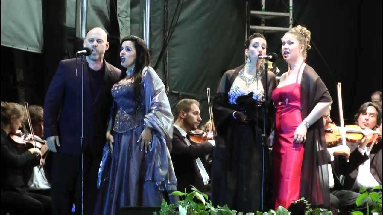 Brindis de La Traviata Darío Volontè Concierto al aire libre con