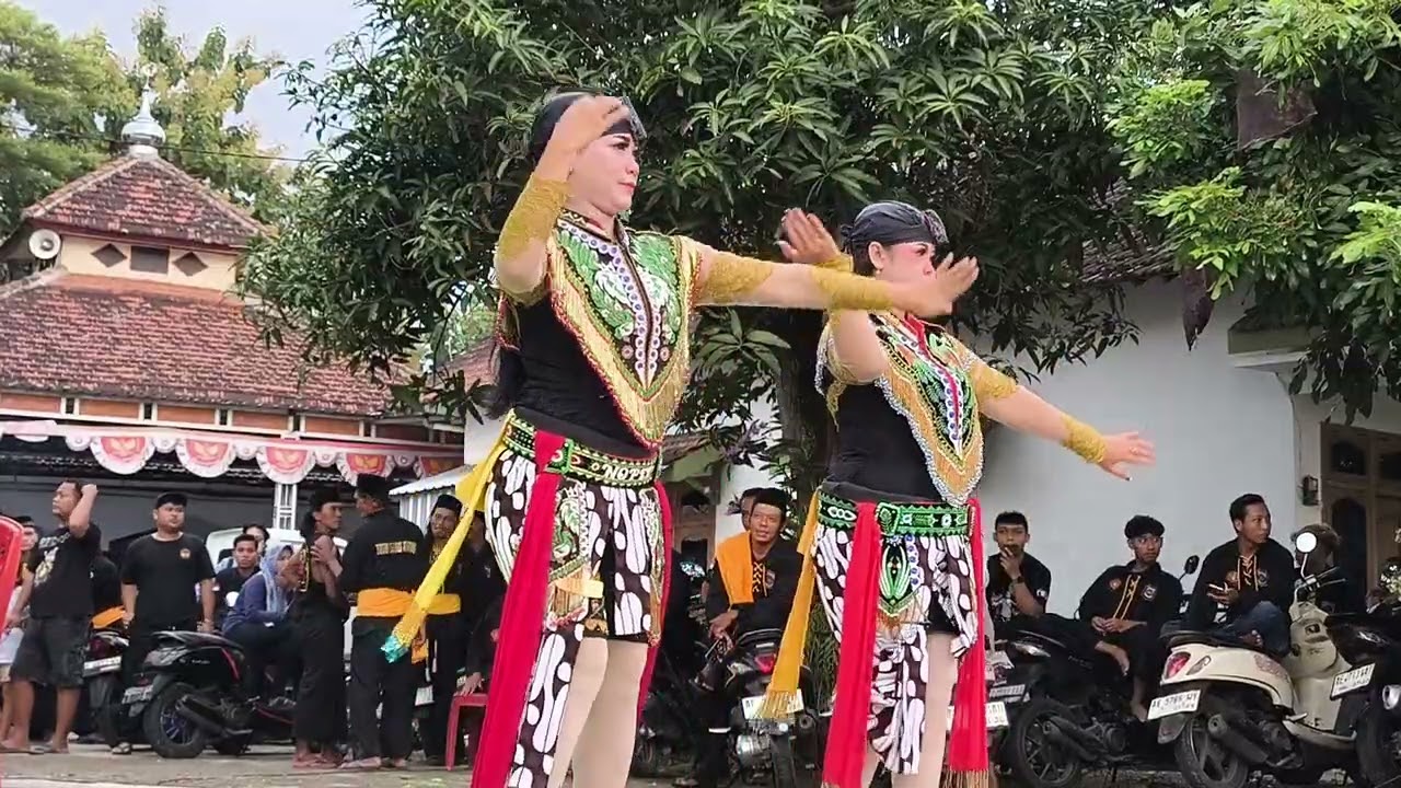 Goyang luwes jathil Cantik semok semok 