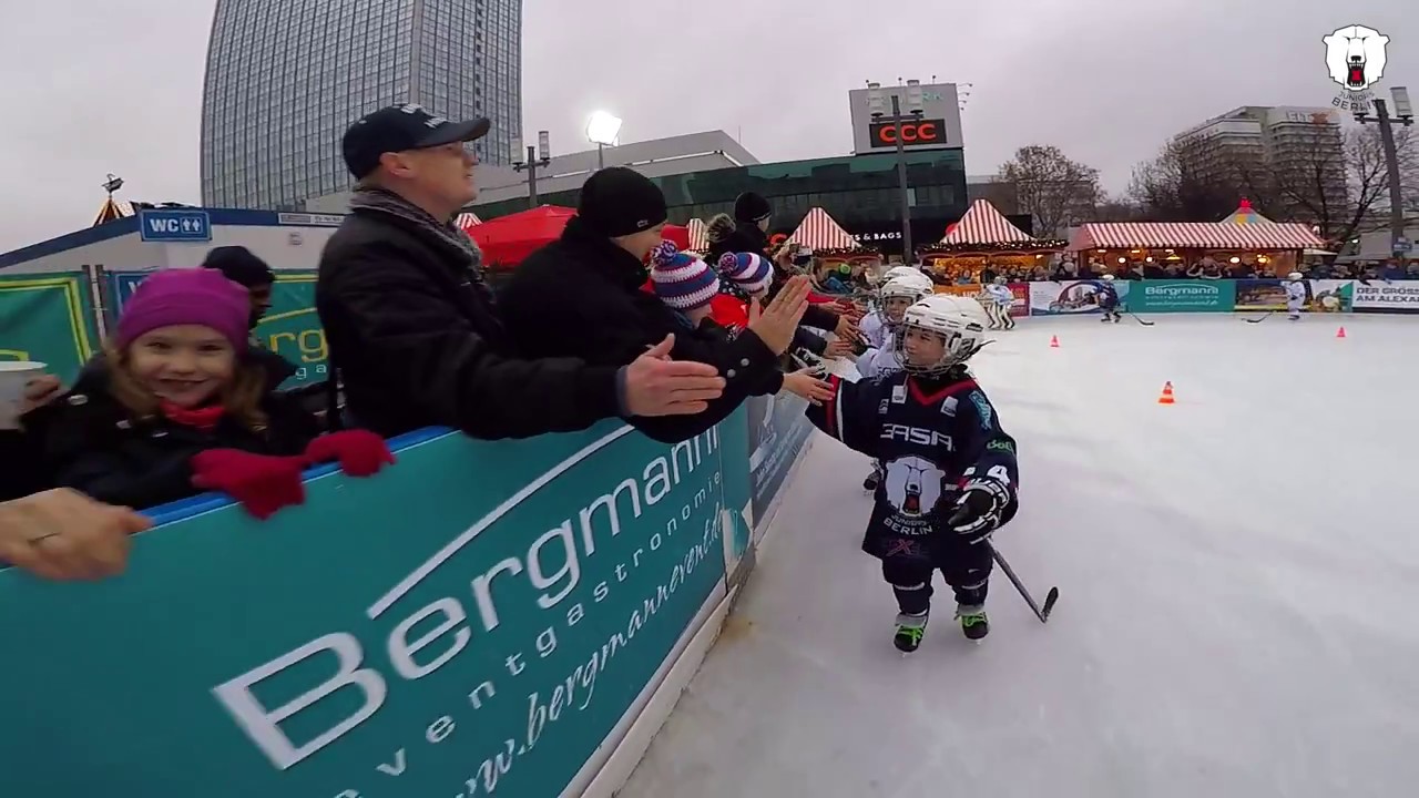Eisbären Juniors Berlin Laufschule - Showtraining Alexanderplatz