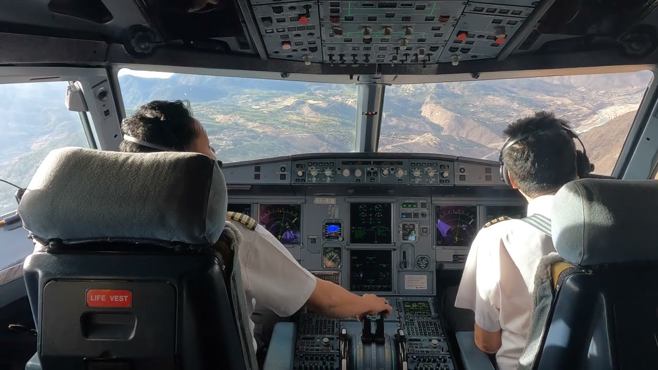 Battling Valley Winds: Challenging Landing on Runway 33 at Paro Airport
