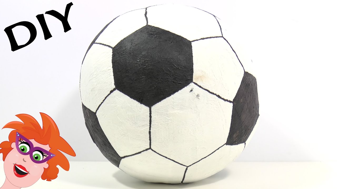 Voetbal surprise knutselen voor Sinterklaas