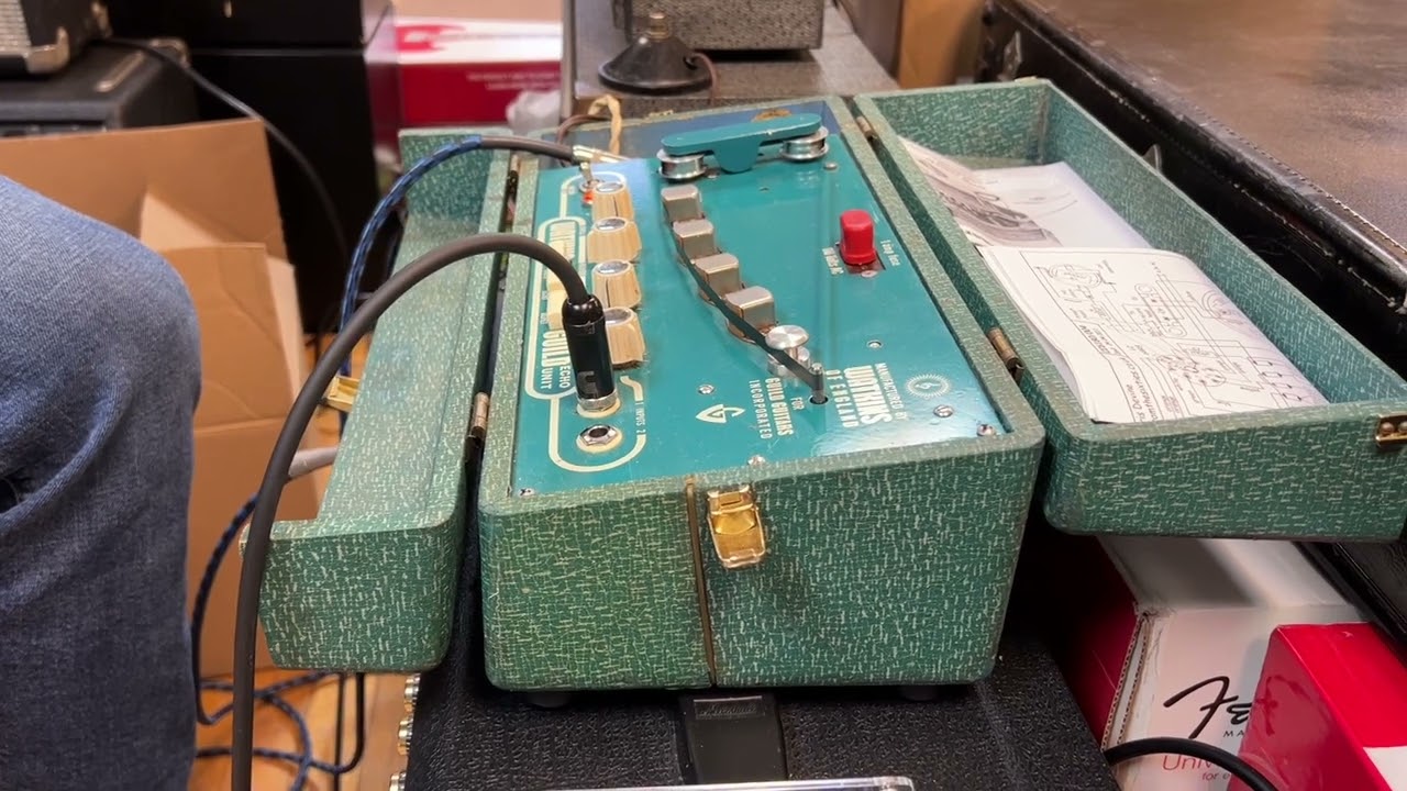 Watkins Guild Copicat Mk II Tape Echo Unit demo d-town guitars