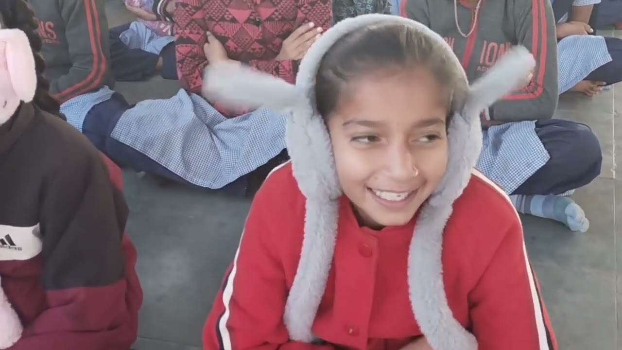 મારી મમ્મીએ આજ મને મારી મમ્મી સાથે નહીં બોલું.... બાળગીત ગઢવી સાહેબના કંઠે.......