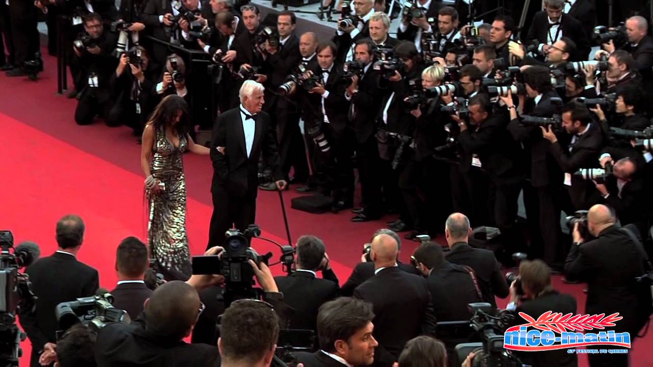 Belmondo à Cannes: Enorme émotion sur les marches