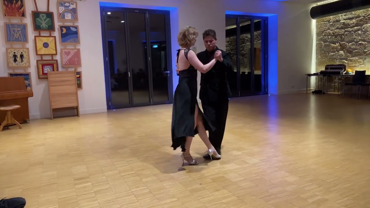 Tango Performance - TANGO - Esta noche de luna - Romántica Milonguera