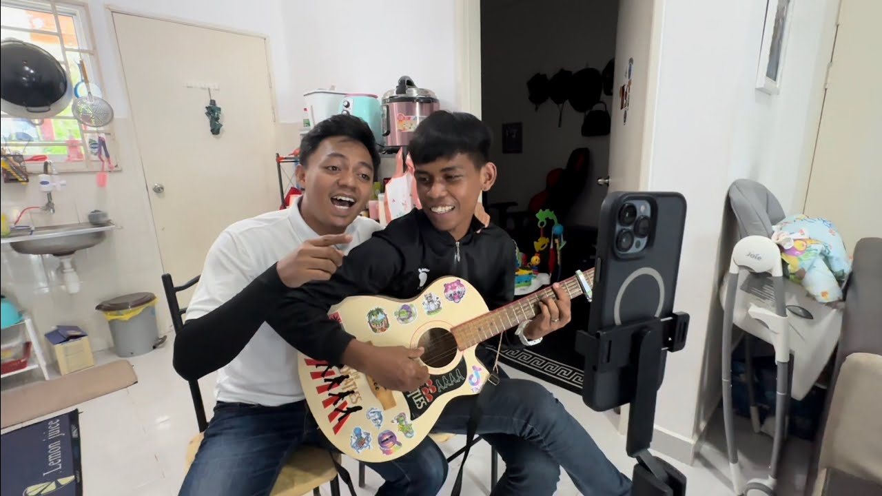 ARTIS TIKTOK PALING VIRAL DATANG RUMAH CLYGAB! ASU LAMA SUKA DIA.. 😍