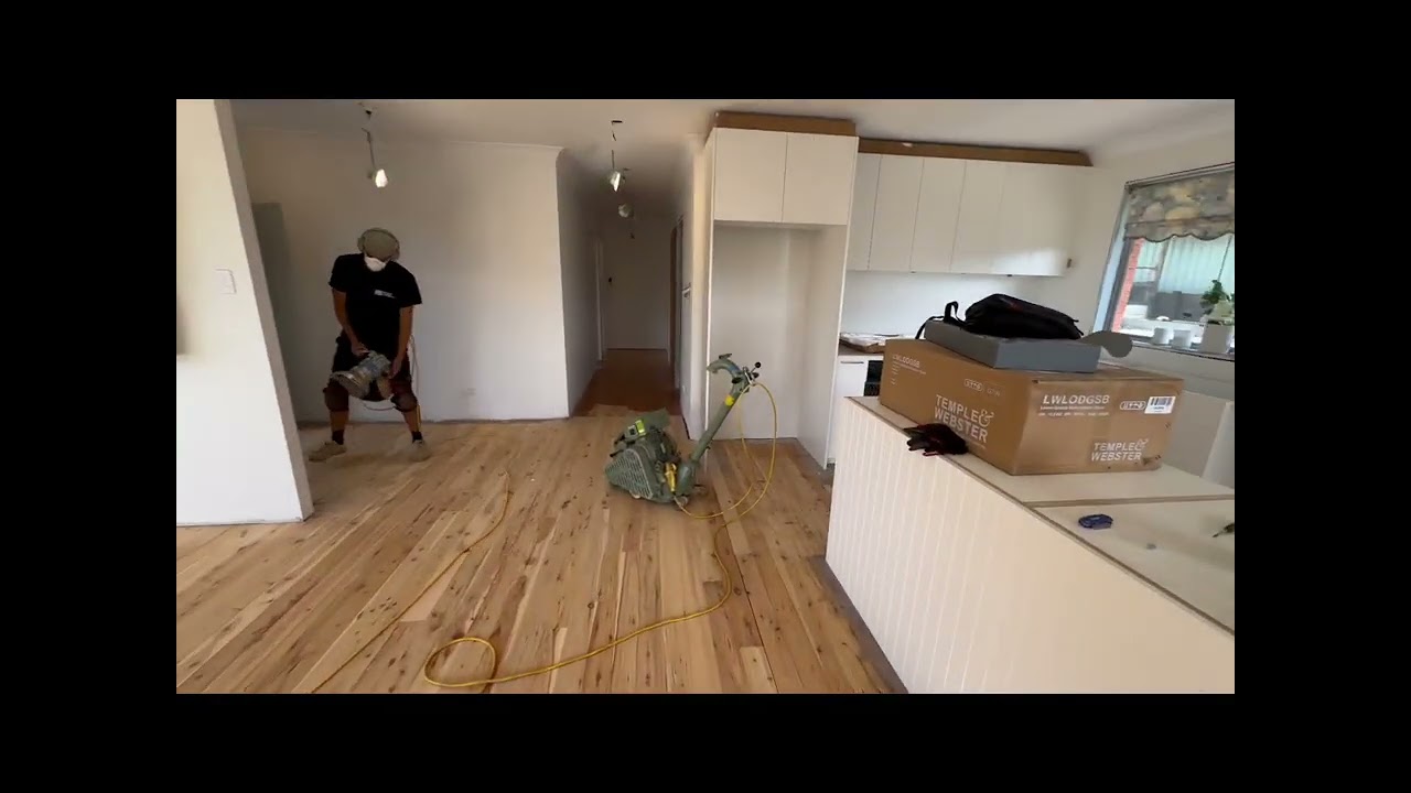 Cypress pine floor/Sanding and polishing/Bona traffic HD Raw.