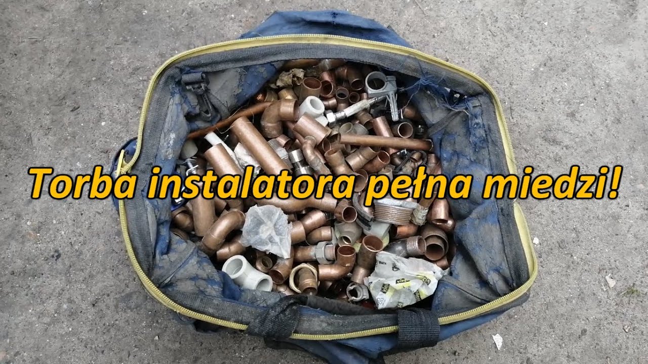 Torba instalatora pełna miedzi do lutowania!