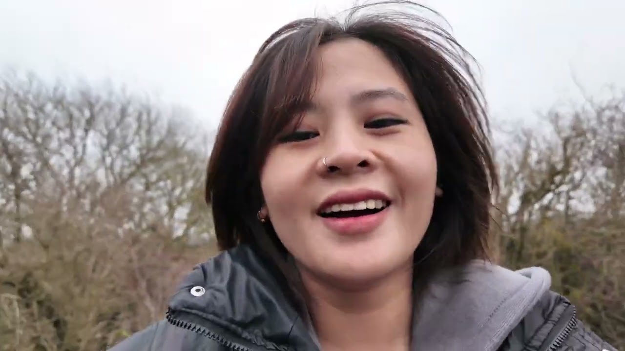Đi công viên ở Anh mà tưởng đi rừng 🌳🇬🇧 | First time park experience