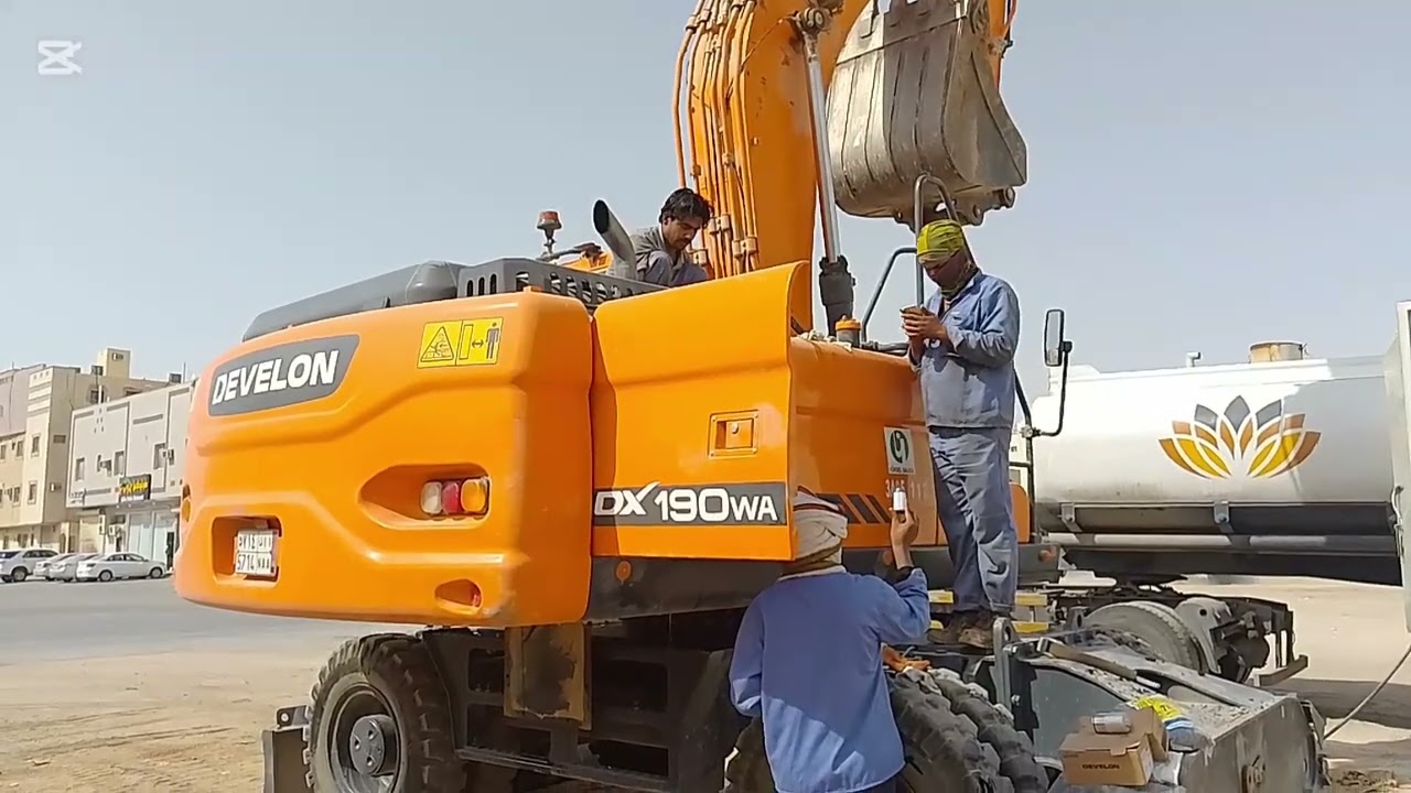 Complete 1000-Hour Maintenance on Develon Wheel Excavator