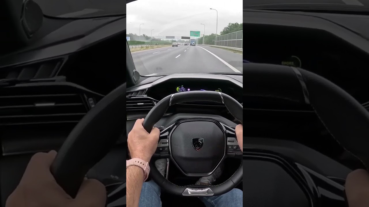 Peugeot 408  GTvPHEV 1.6 225 hp Acceleration