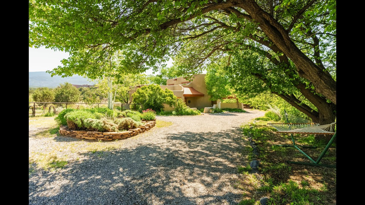 59 Perdiz Canyon Rd, Placitas, NM  87043