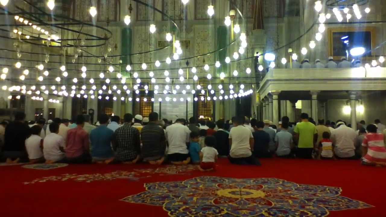 Fatih cami .. tarawih prayer