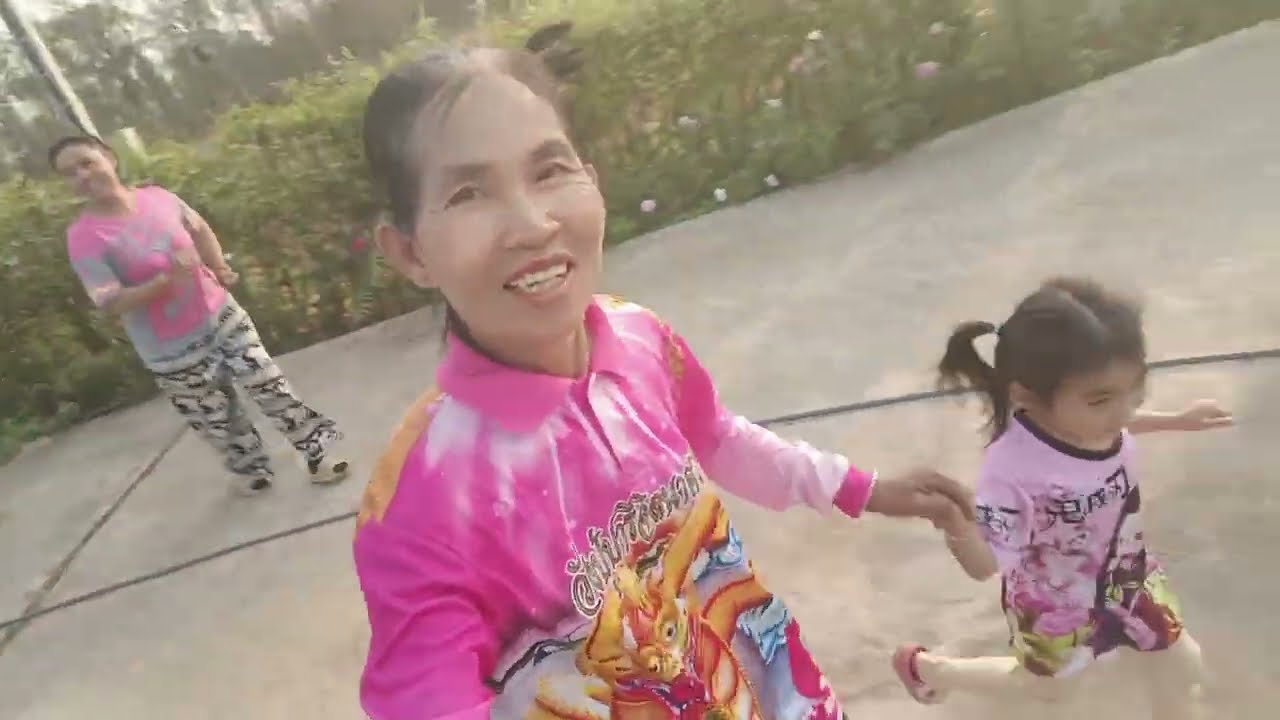 วิ่งแก้บนให้ FCที่ได้รางวัลกับแม่ย่าช่อแก้วจำปา