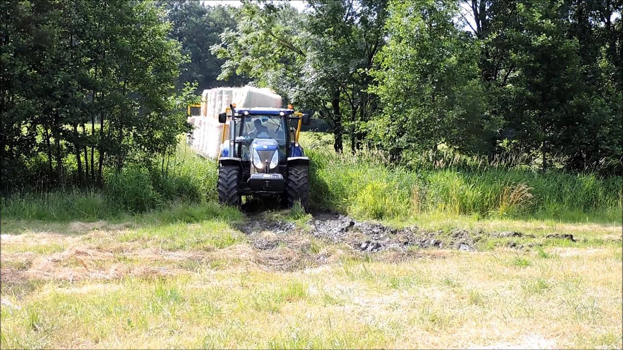 Svoz sena/Collection of hay  New Holland,JCB