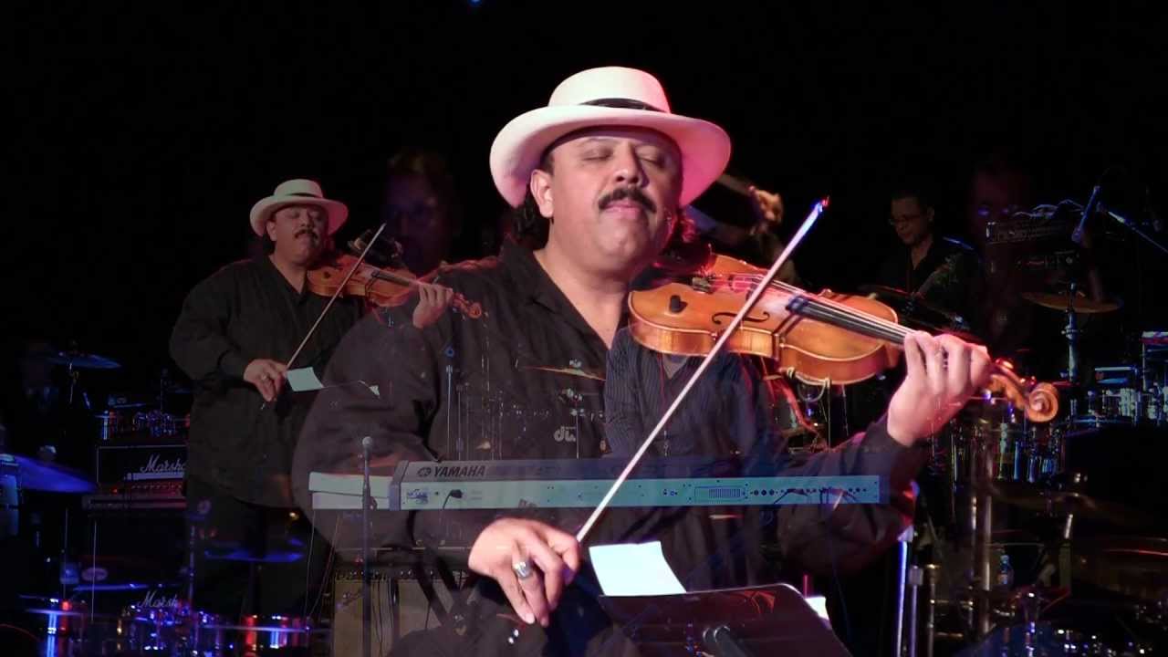 Carlos Reyes Grammy Winner Performs with The Voices Of Latin Rock