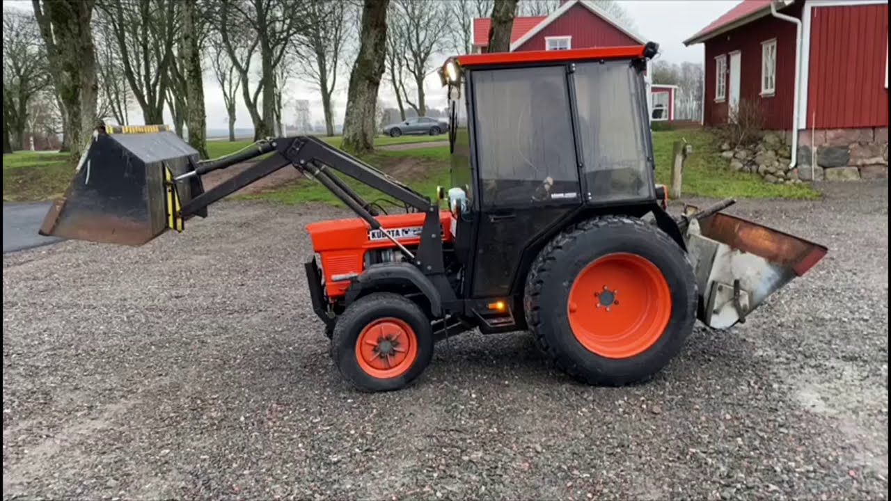 Köp Traktor med lastare Kubota L 245 på Klaravik