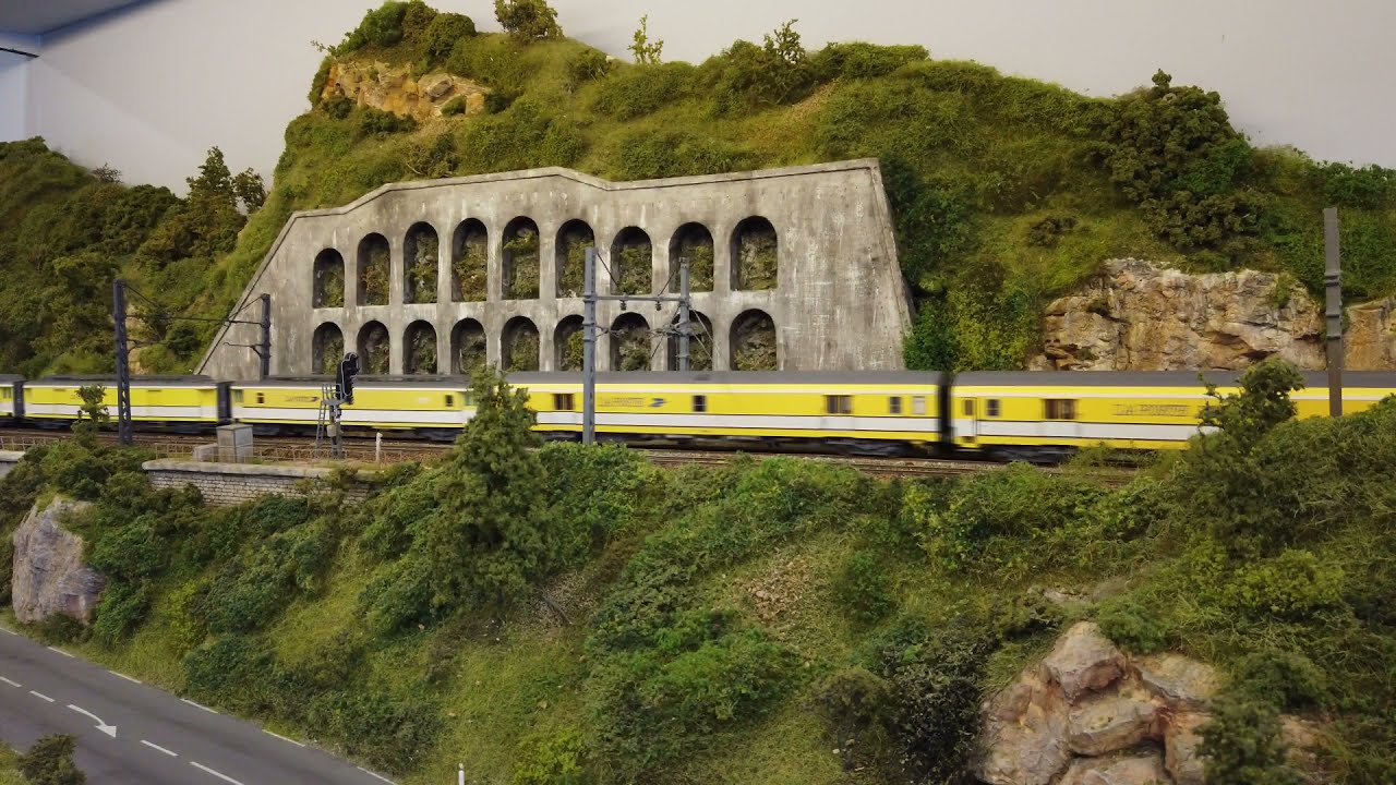 TRAIN HO - Coffret voitures postales LSModels  ref 40423