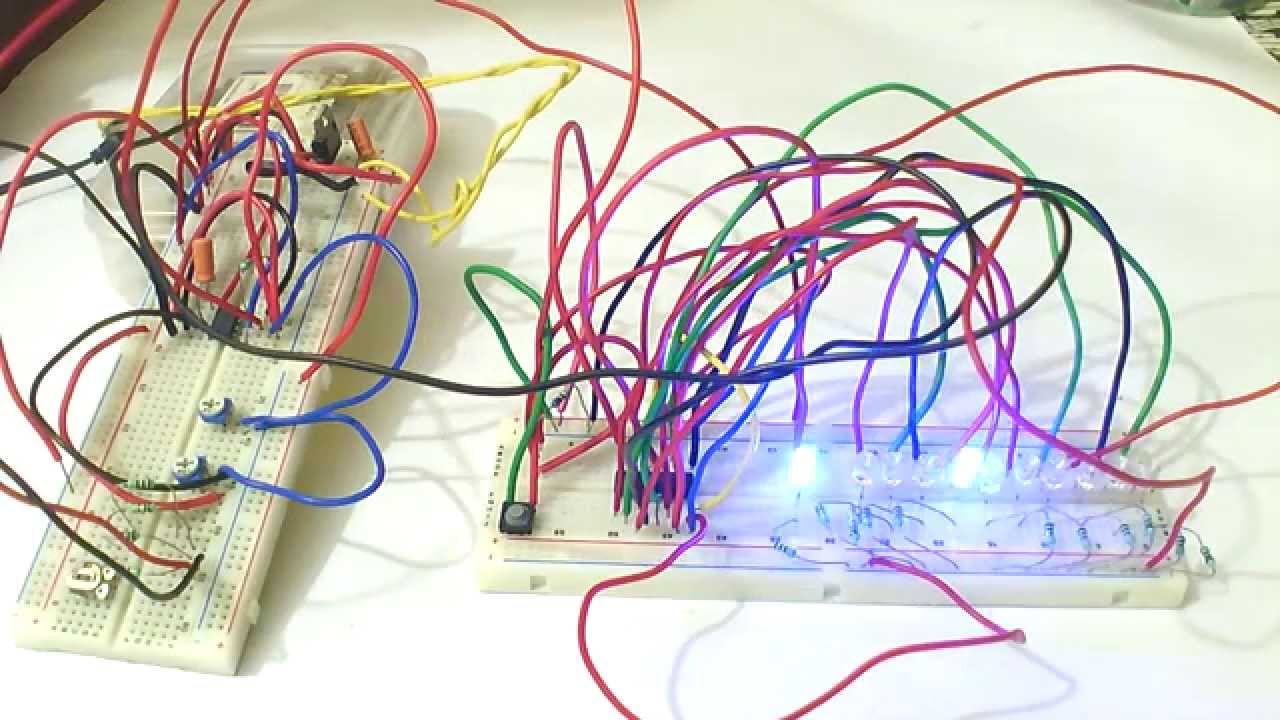 Demonstration of Johnson Counter using 555 Timer and 74HC4017 / 74HCT4017 IC