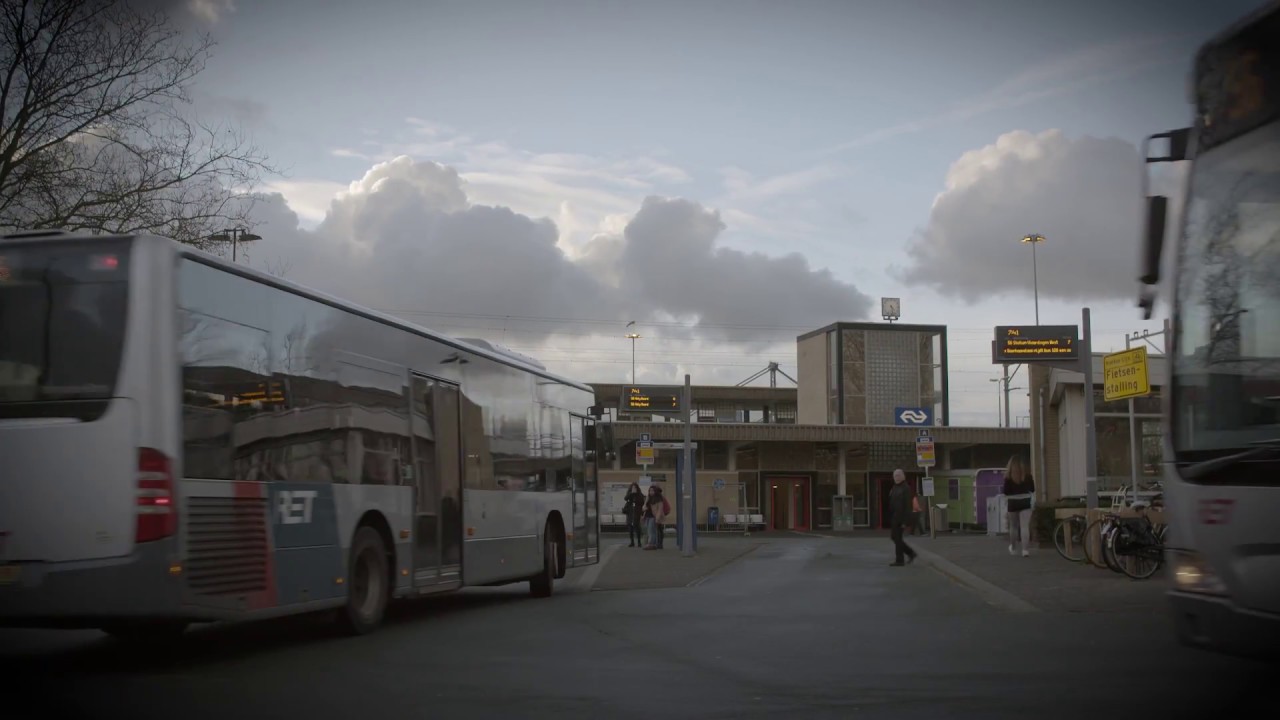 HALTE HOEK, DE BUS
