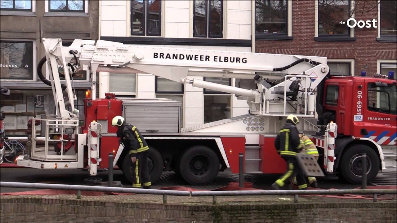 Brandweer rukt uit voor uitslaande brand in Kampen