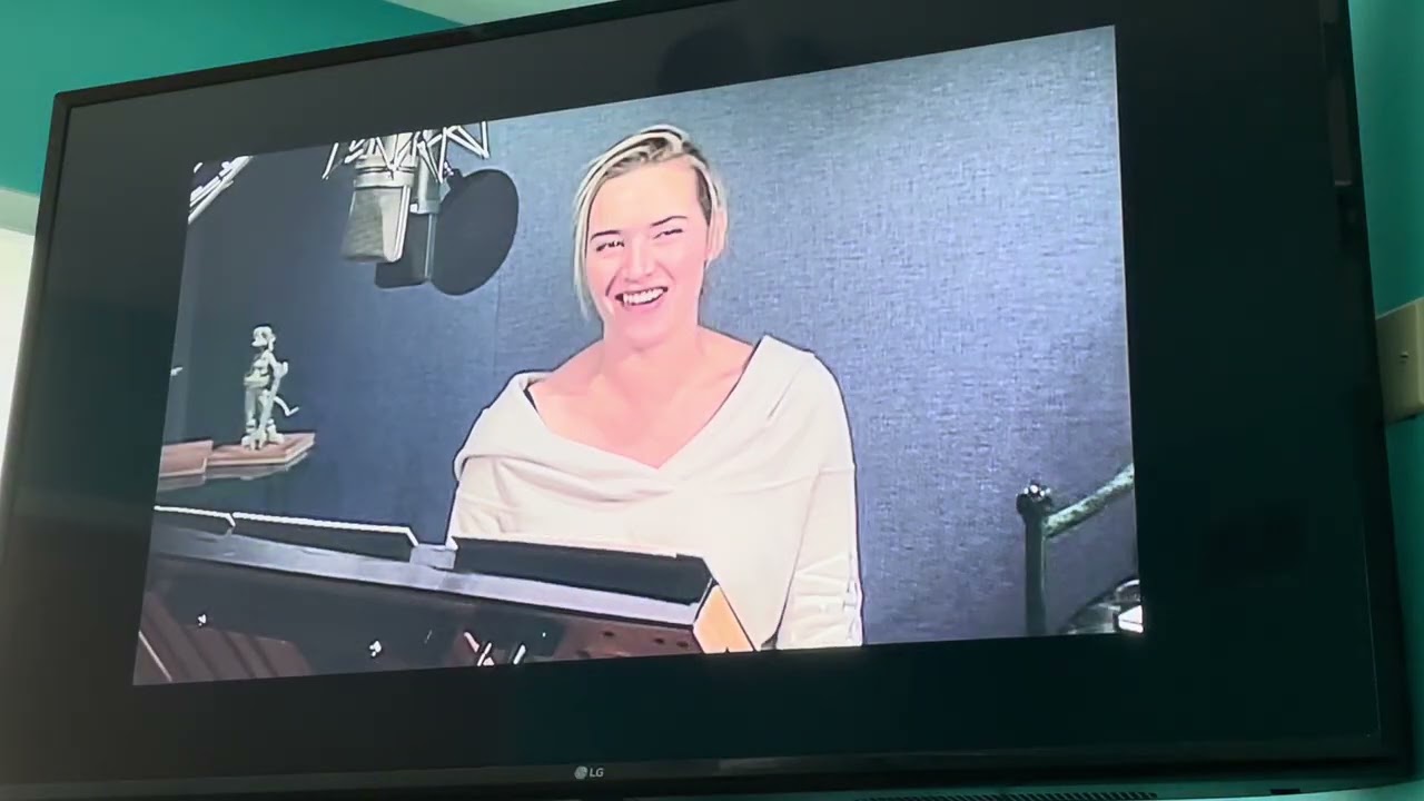 Opening to Wallace and Gromit: Curse of the Were-rabbit (2005) 2006 DVD