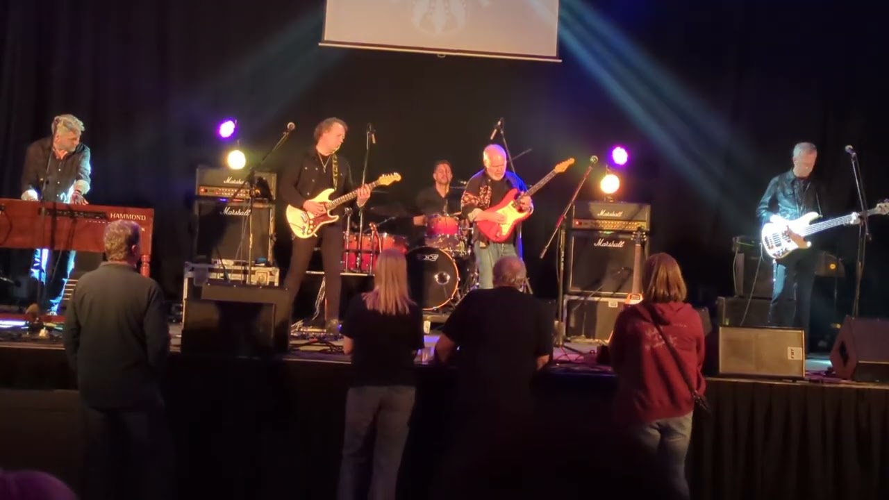 Guitar heads at Bowness on Windermere 24/10/25 cover of Jeff Beck Cause We've Ended as Lovers 