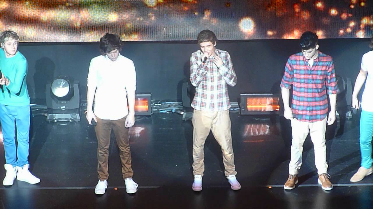 What Makes You Beautiful - One Direction [NYC 5.26.12]