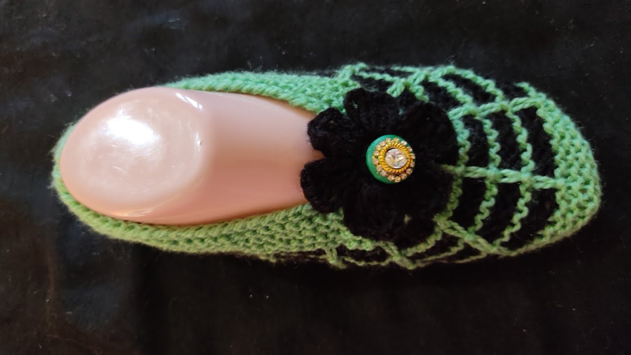 Ladies sllipers very beautiful and very stylish knitting in hindi...