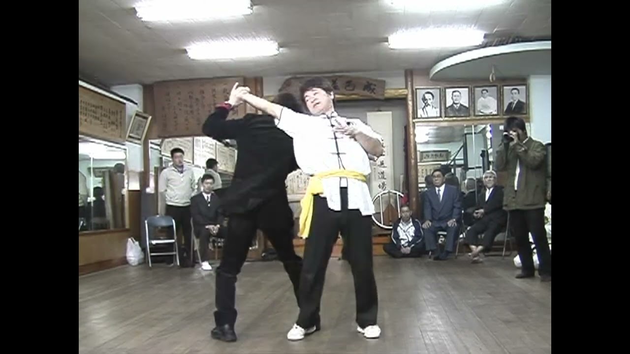 比嘉良和津堅志多伯棍　沖縄中国武術交流