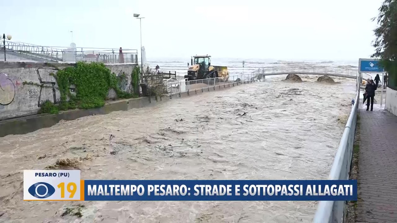 Maltempo Pesaro: strade e sottopassi allagati