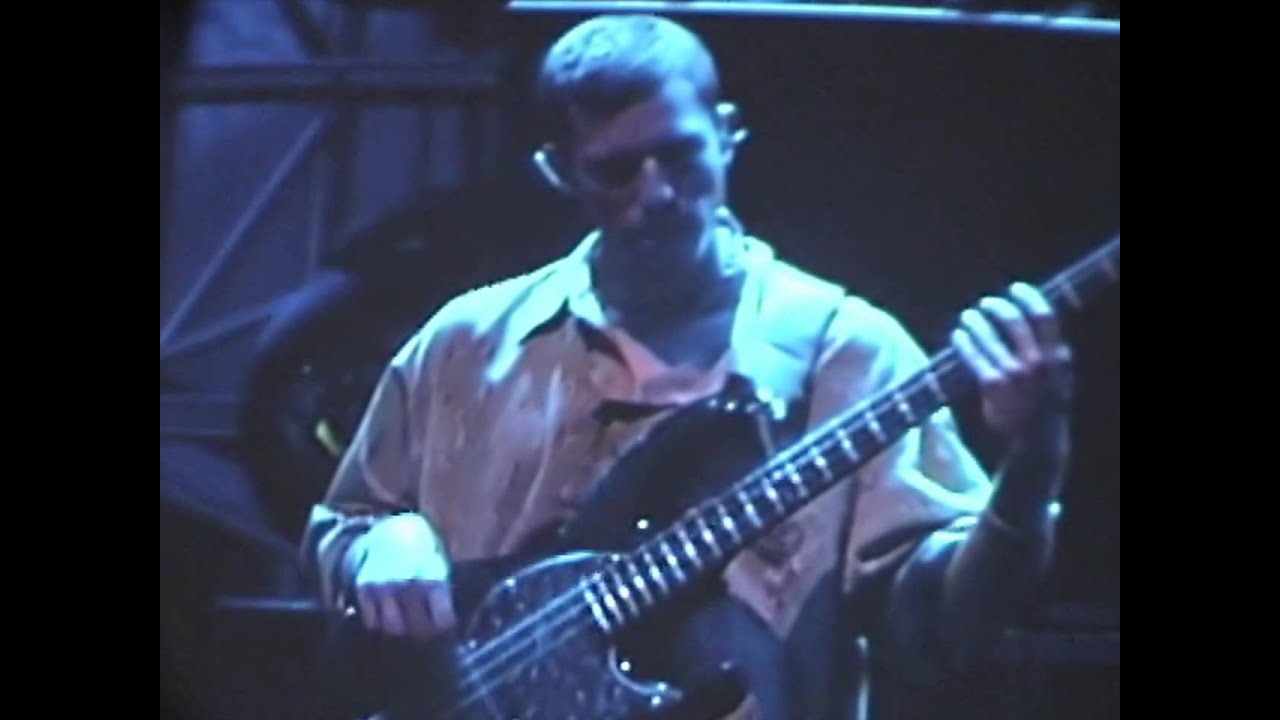 Dave Matthews Band - Busted Stuff - 8/23/00 - Hersheypark Stadium - Hershey, PA - [Screen]