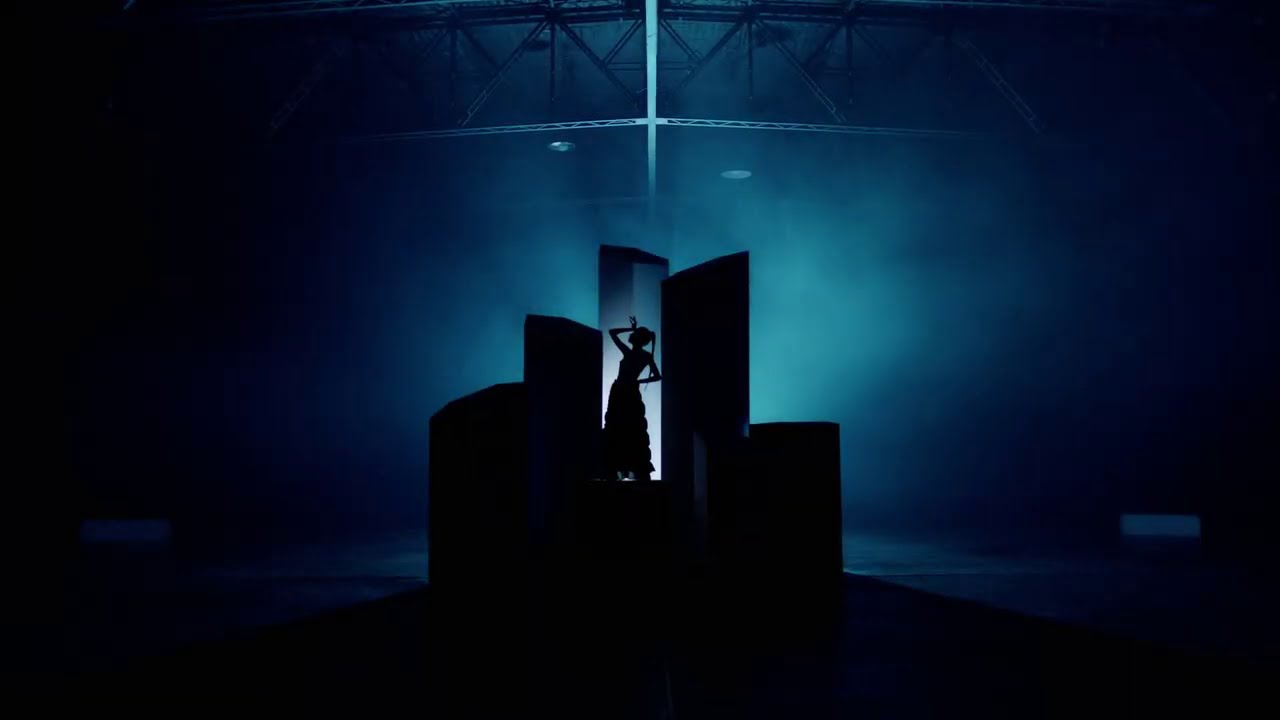 Maria Becerra - CERQUITA DE TI (Official Video)
